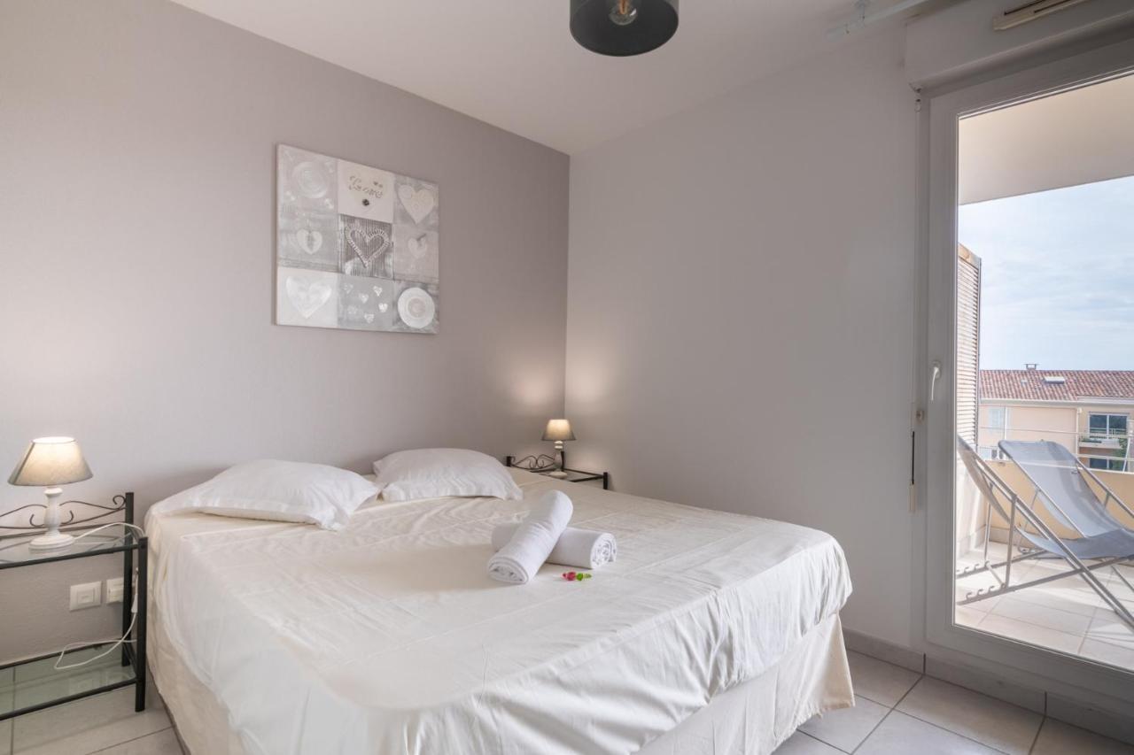 Appt De Charme Avec Grand Balcon Proche Avignon Wifi Gratuit Apartment Monteux Exterior photo